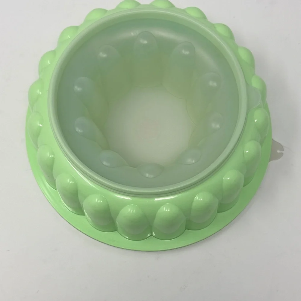 Vintage Tupperware Classic 3-Piece Jello Mold/Ice Ring